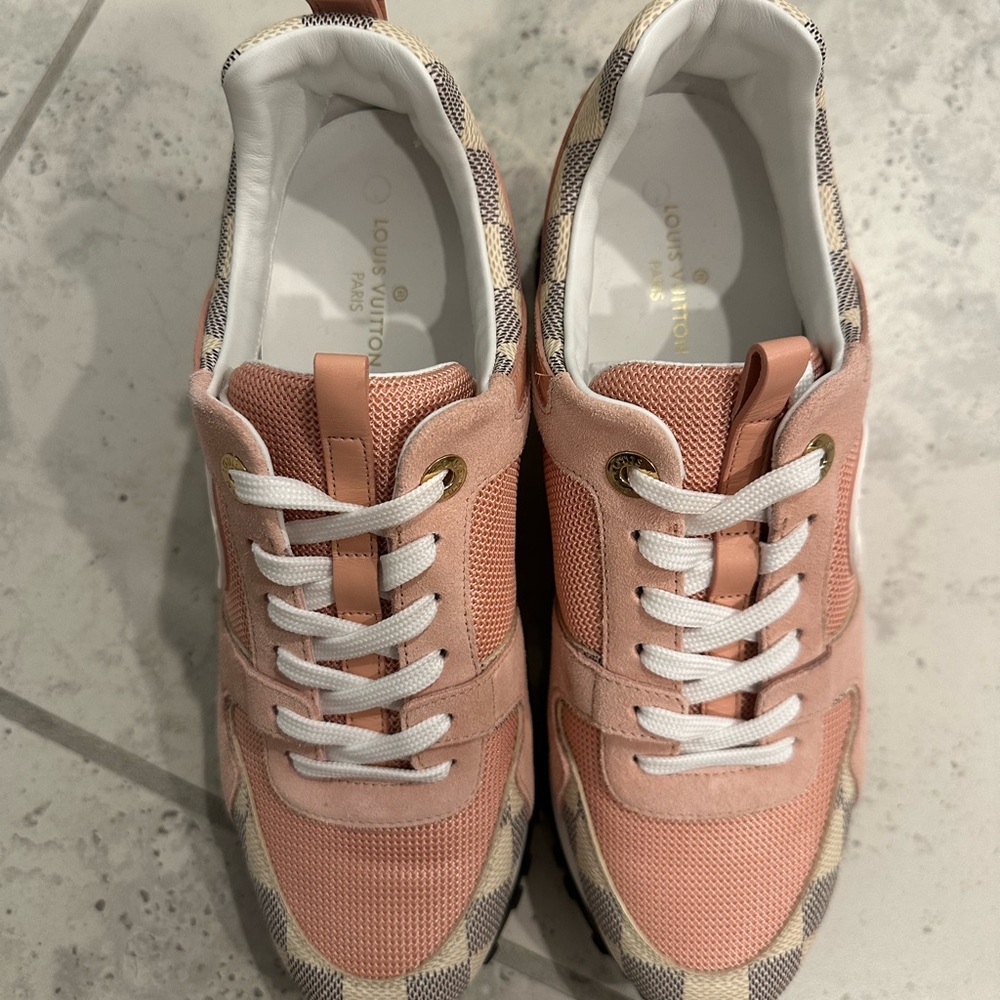 Louis Vuitton Run Away Sneaker - Picture 5 of 5